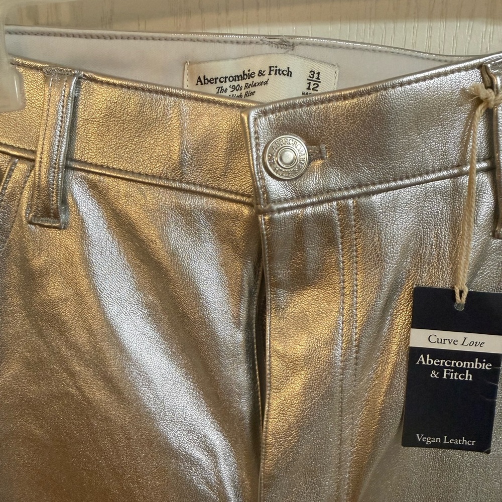 Silver Metallic Pants - Picture 3 of 4
